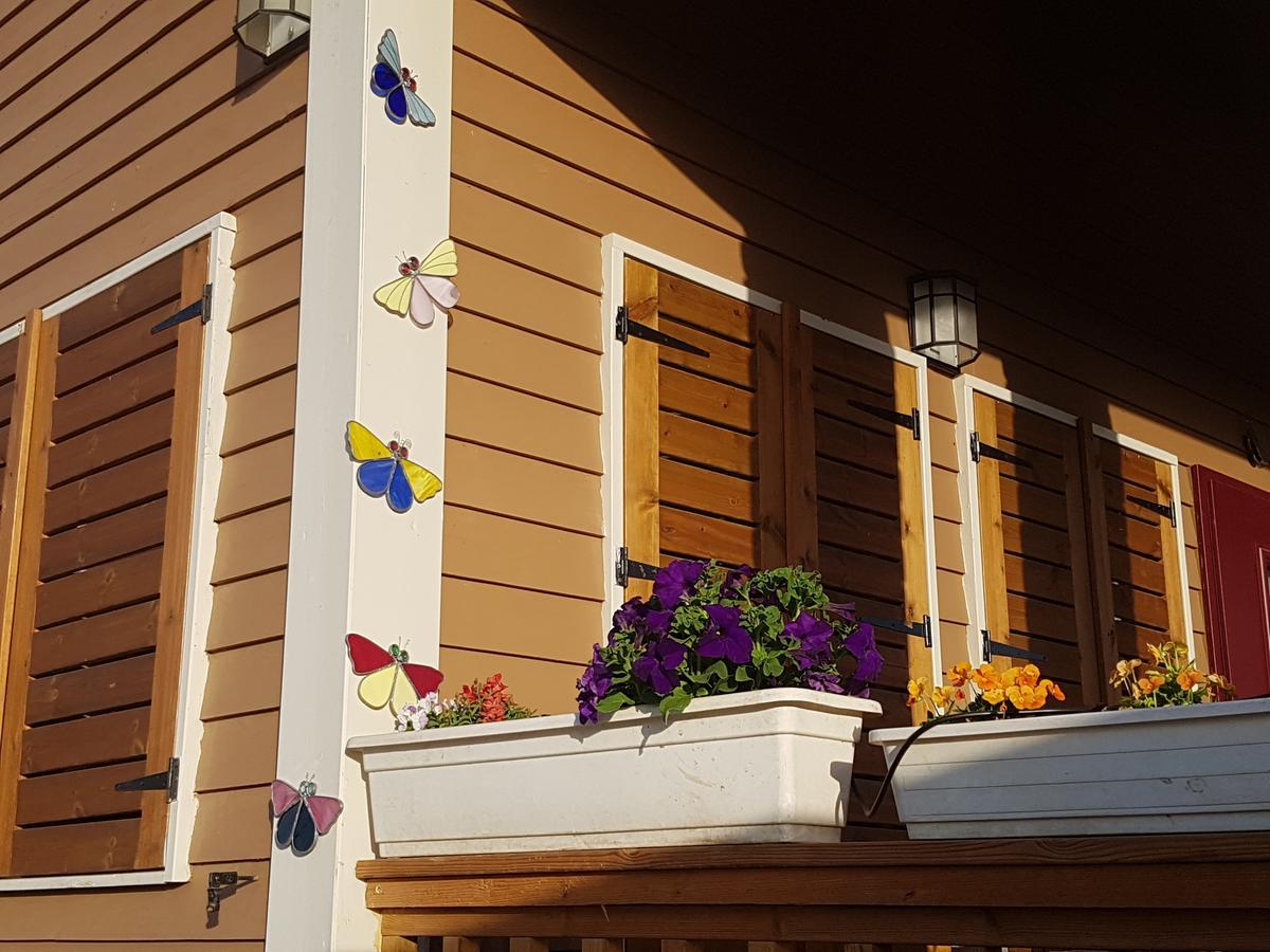 The Butterflies Wood House Villa Reshafim Exterior photo